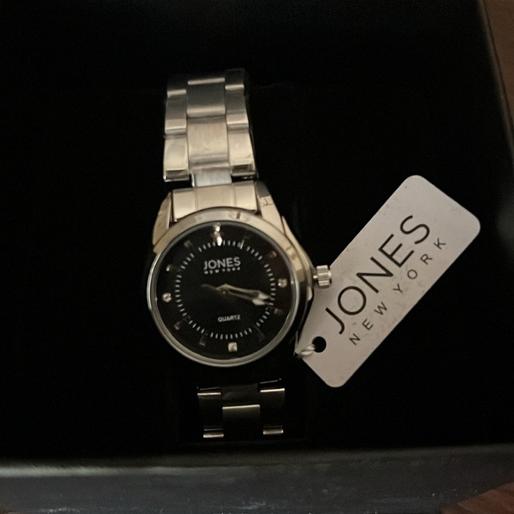 New never worn in box silver watch - Picture 2 of 4